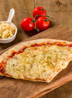 Pizza 4 Queijos | Lollabr