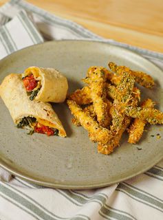 Wrap Sadia Livre&lev de Queijo, Tomate Seco e Rúcula com Palitos de Abobrinha