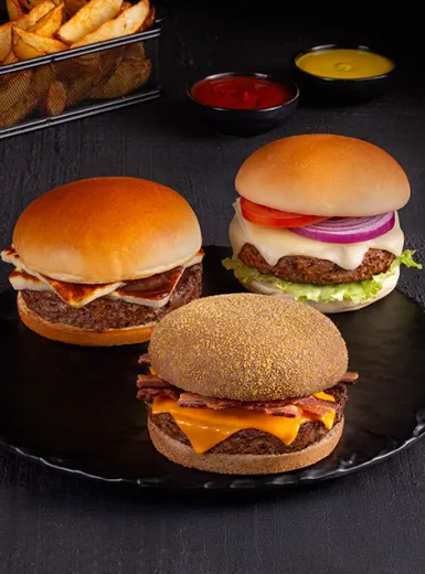 Hambúrgueres com Batata Rústica