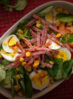 Salada com Rúcula, Salame e Ovos