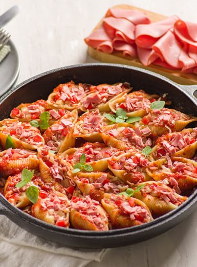 Conchiglione de Mortadela, Mussarela e Tomate
