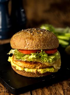 Guacaburguer com Hamburguer de Frango com Lemon Pepper