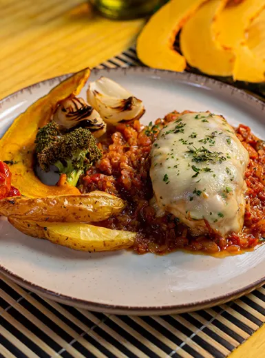 Filé de Frango ao Molho de Tomate