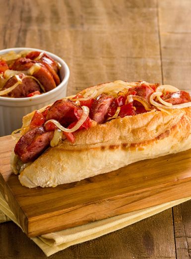 Sanduíche de Linguiça Tipo Calabresa