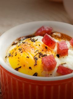 Ovo Cocotte com Salame Tradicional