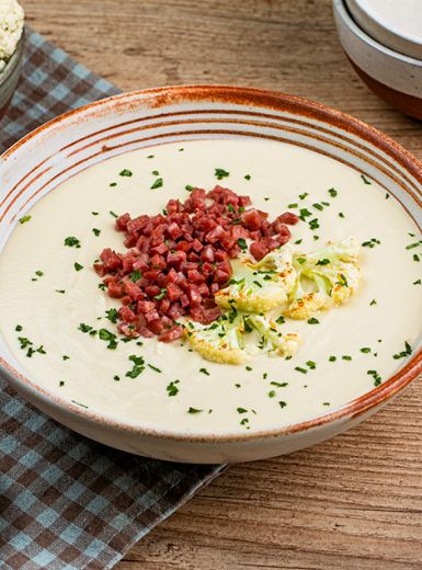 Caldo de Couve-flor com Crocante de Linguiça Tipo Calabresa