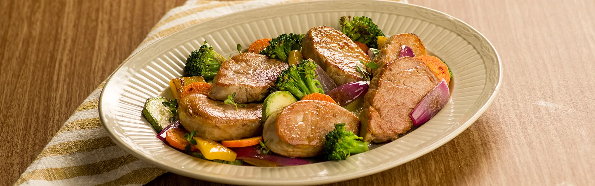 Filé Mignon em Bifes com Legumes