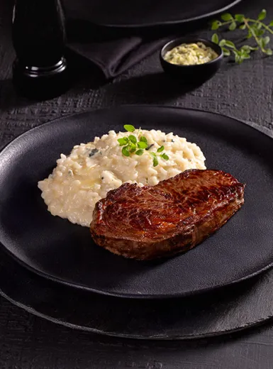 Bife Ancho com Manteiga de Ervas e Risoto de 4 Queijos