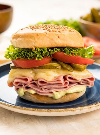 Sanduíche de Presunto e Queijo Sadia com Picles de Pepino