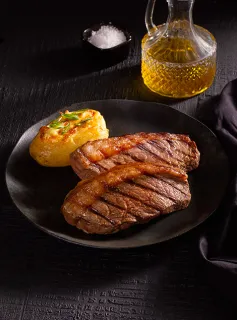 Picanha Grelhada com Batatas Recheadas