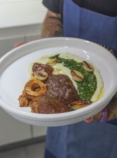 Chef Leo Abreu: Ossobuco com Creme de Couve-flor e Gremolata