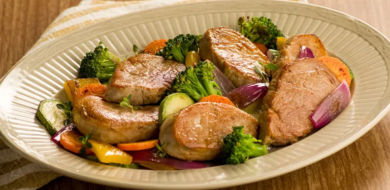 Filé Mignon em Bifes com Legumes