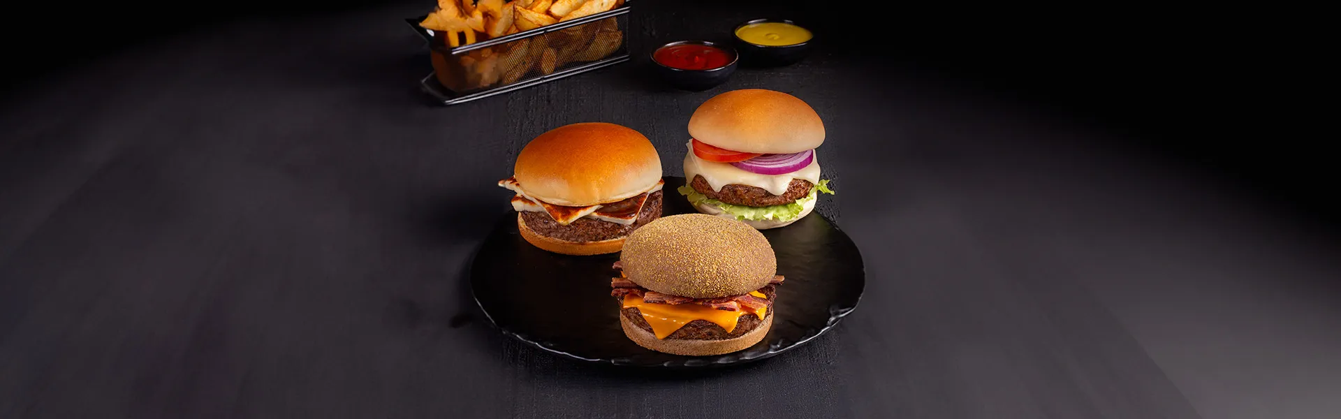 Hambúrgueres com Batata Rústica