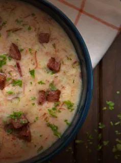 Sopa de Aipim com Linguiça Tipo Calabresa