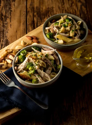 Penne com Lascas de Peru Espumante