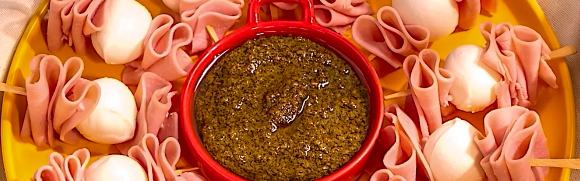 Espetada de Mignoneto, Mussarela de Búfala e Pesto