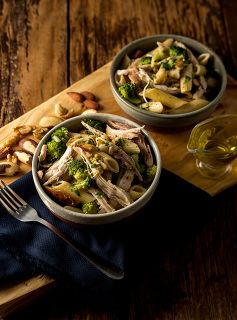 Penne com Lascas de Peru Espumante