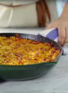 Macarrão Gratinado com Linguiça Tipo Calabresa