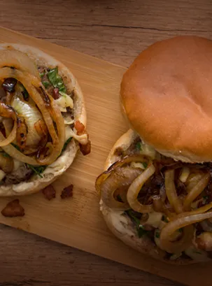 Hambúrguer com Queijo e Bacon