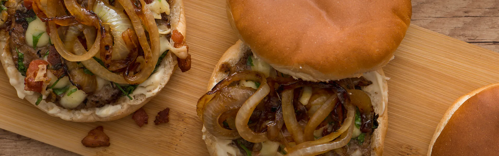 Hambúrguer com Queijo e Bacon
